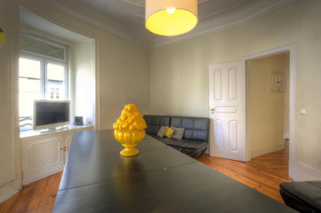 Angola Apartment - 8Bedrooms ลิสบอน ภายนอก รูปภาพ