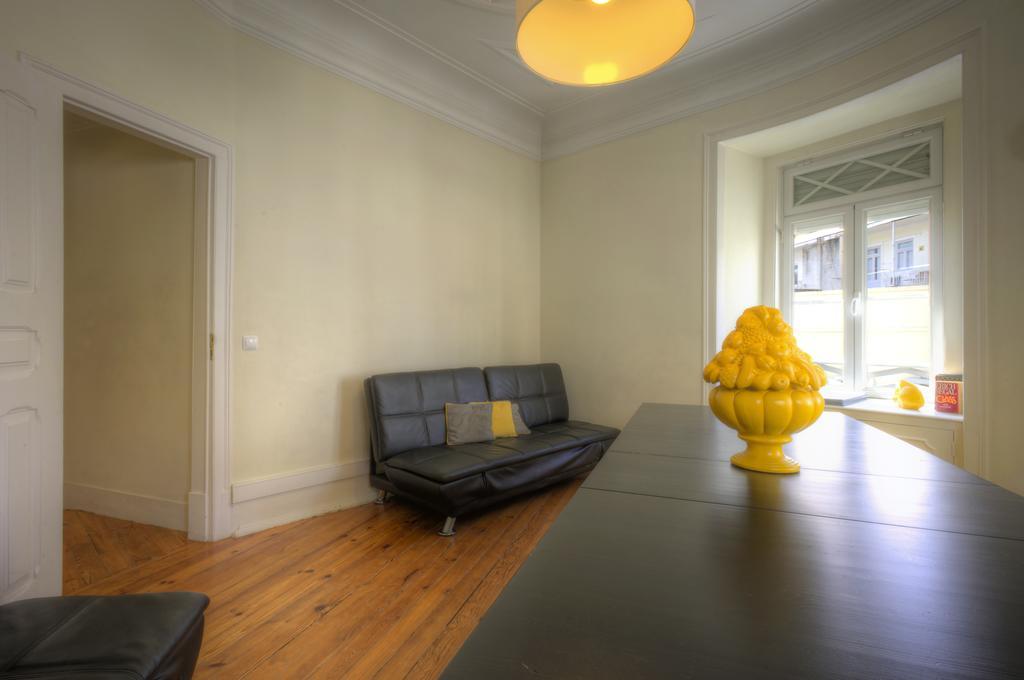 Angola Apartment - 8Bedrooms ลิสบอน ภายนอก รูปภาพ