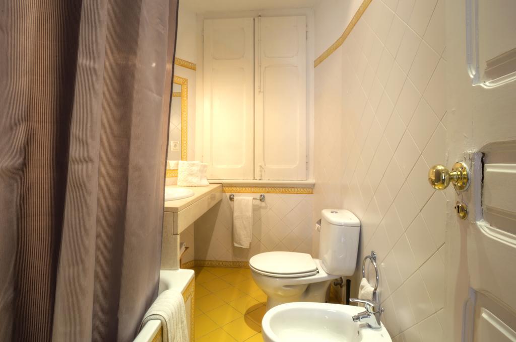 Angola Apartment - 8Bedrooms ลิสบอน ภายนอก รูปภาพ