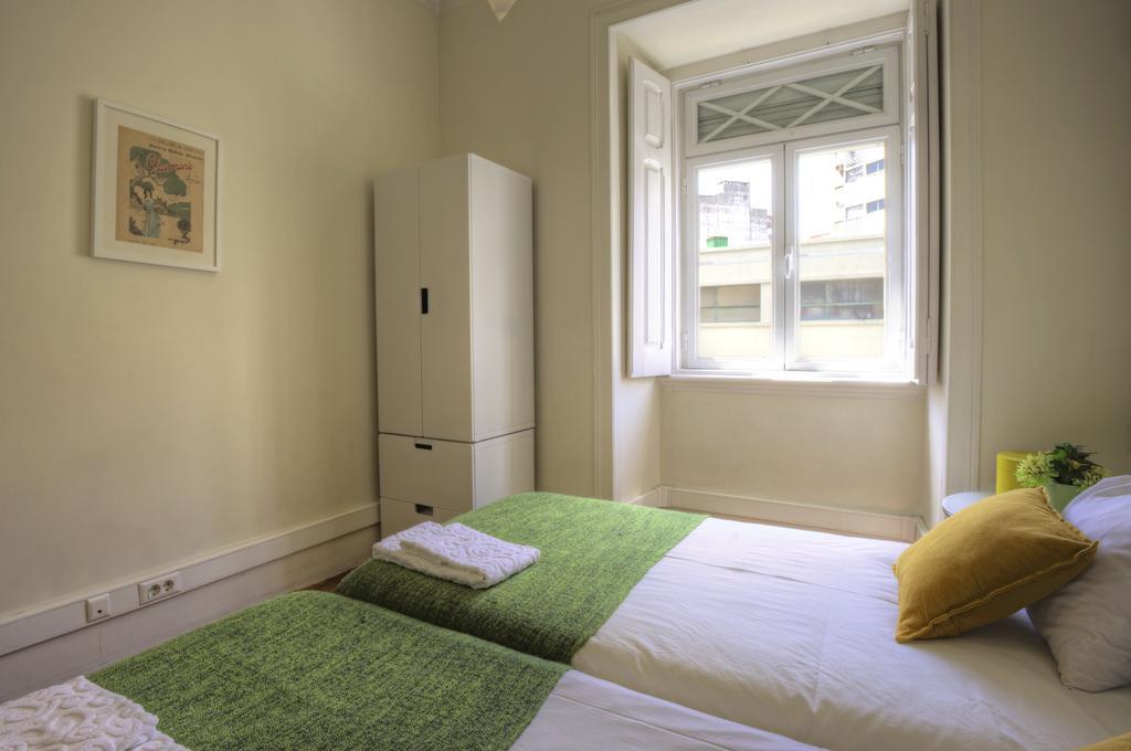 Angola Apartment - 8Bedrooms ลิสบอน ภายนอก รูปภาพ