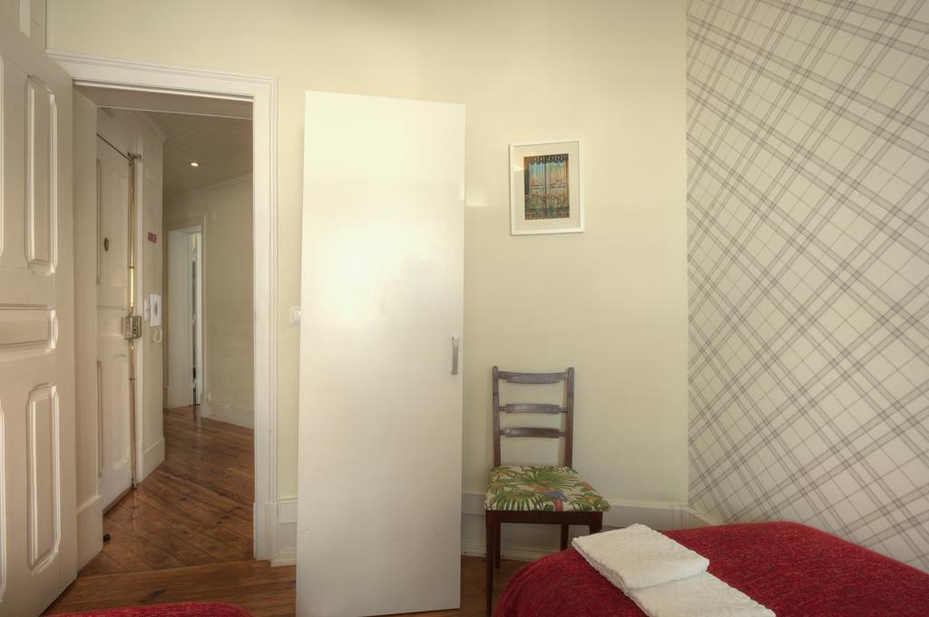 Angola Apartment - 8Bedrooms ลิสบอน ภายนอก รูปภาพ