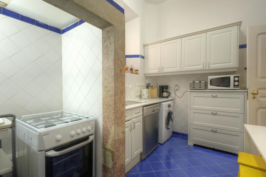 Angola Apartment - 8Bedrooms ลิสบอน ภายนอก รูปภาพ